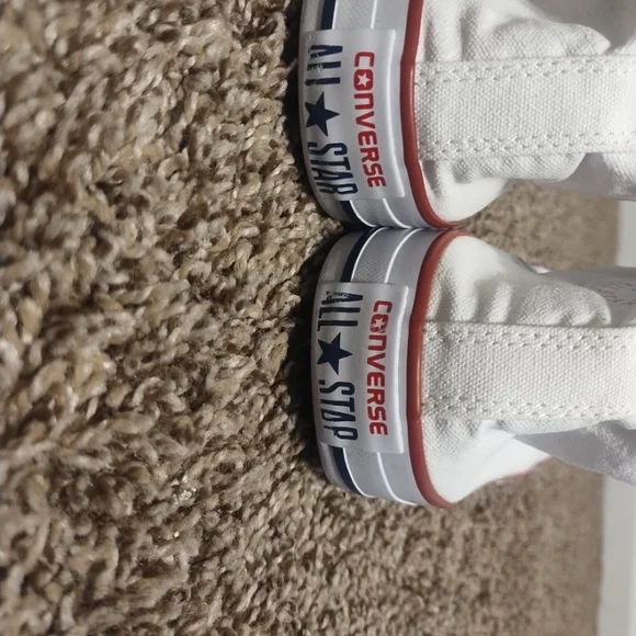 Converse men size 9.5, or 11.5 women Chuck Taylor All Star 70 High Parchment. - Picture 12 of 12